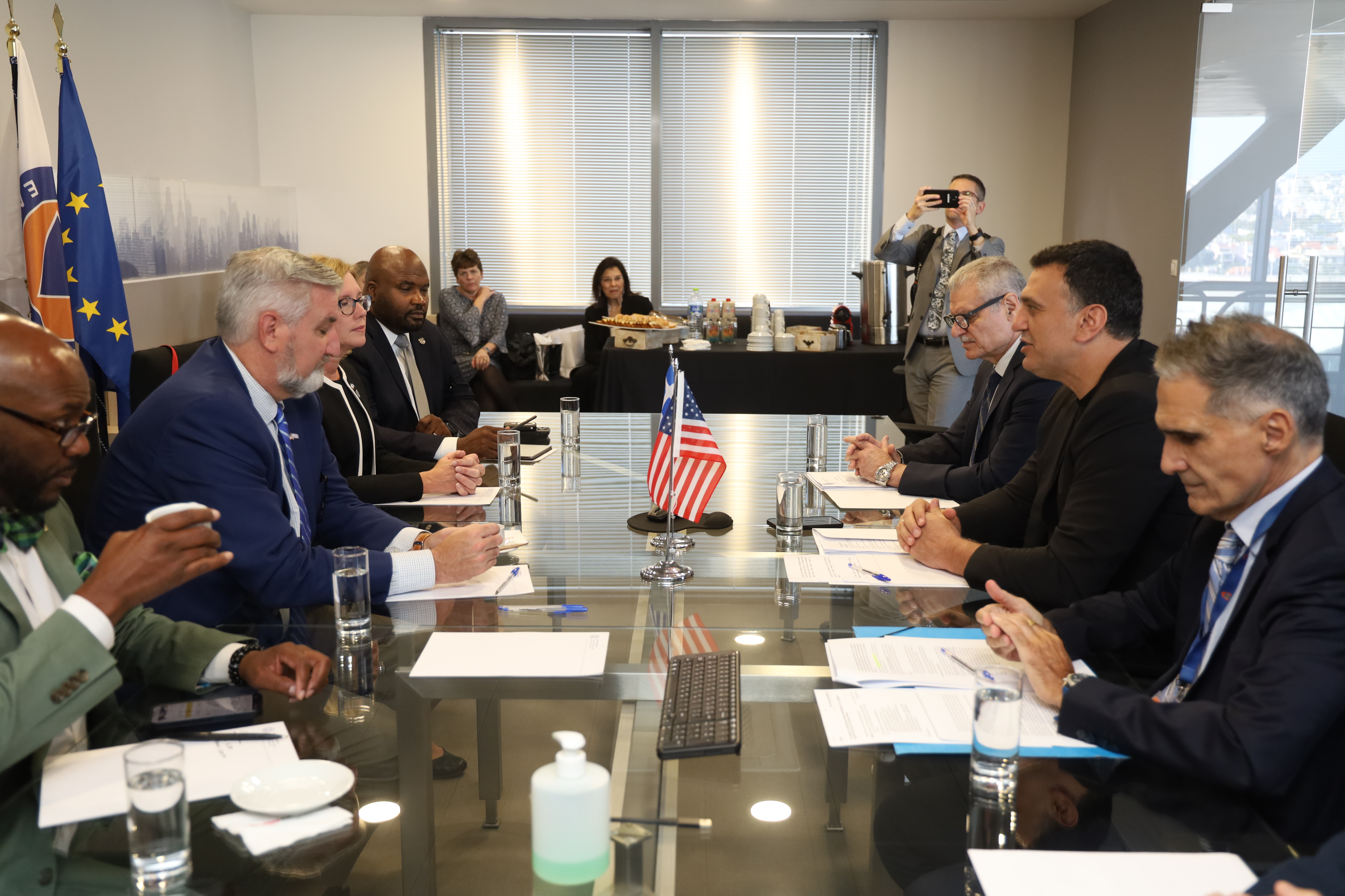 Συνάντηση Υπουργού Κλιματικής Κρίσης και Πολιτικής Προστασίας με Εκπροσώπους του Συμβουλίου Πολιτειακών Κυβερνήσεων των ΗΠΑ