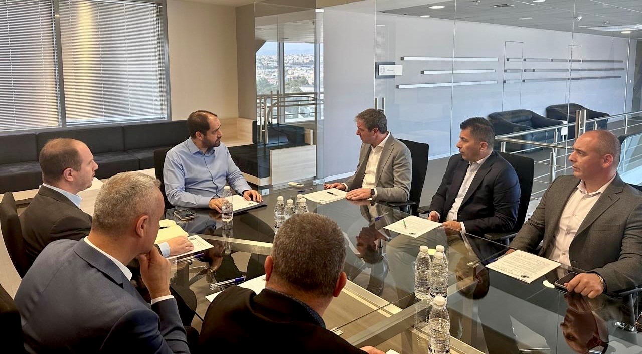 Συνάντηση Υπουργού Κλιματικής Κρίσης και Πολιτικής Προστασίας με την Ένωση Αξιωματικών Πυροσβεστικού Σώματος