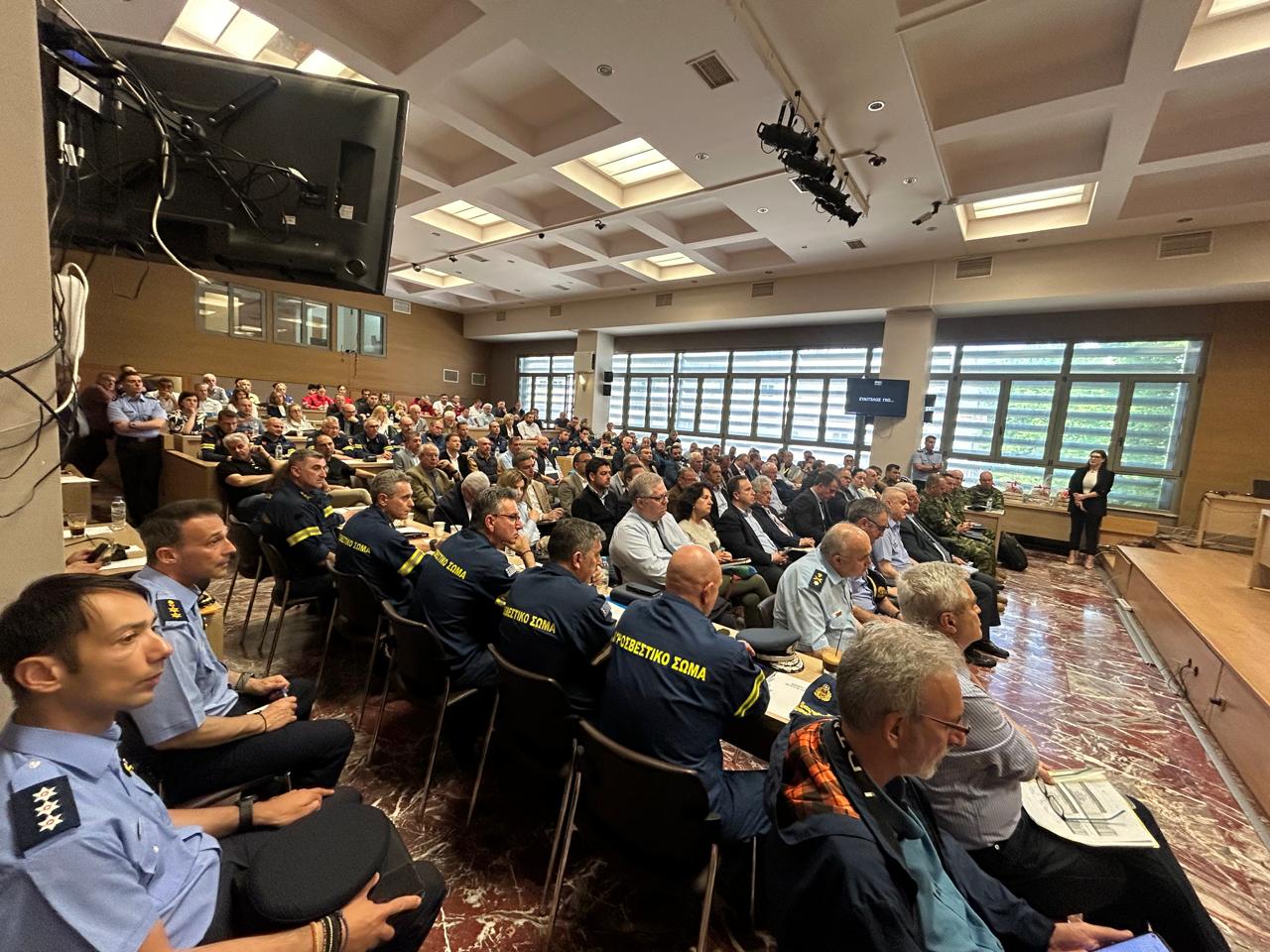 Ευρεία σύσκεψη υπό τον Υπουργό Κλιματικής Κρίσης και Πολιτικής Προστασίας Γιάννη Κεφαλογιάννη για την προετοιμασία της αντιπυρικής περιόδου στην Περιφέρεια ανατολικής Μακεδονίας κ Θράκης