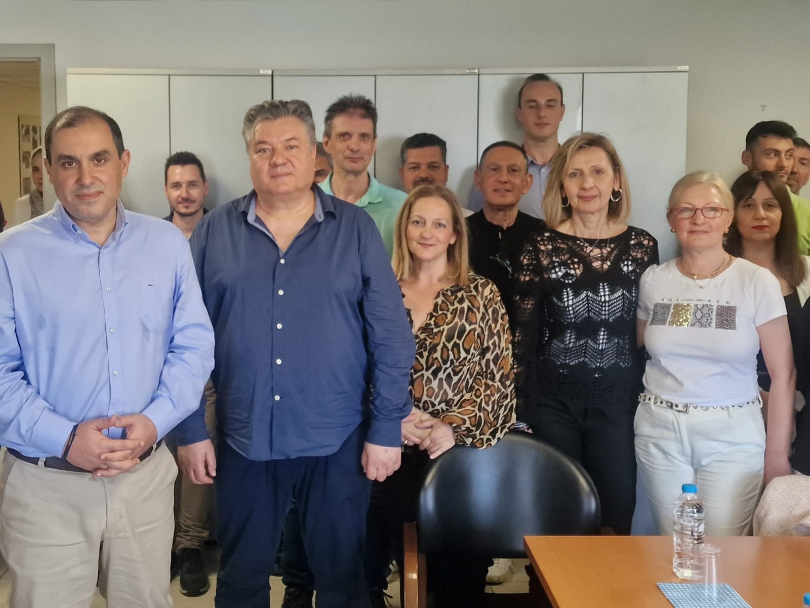 Ο Υφυπουργός Κλιματικής Κρίσης και Πολιτικής Προστασίας Κώστας Κατσαφάδος στα γραφεία της Διεύθυνσης Αποκατάστασης Επιπτώσεων Φυσικών Καταστροφών Βορείου Ελλάδος (ΔΑΕΦΚ-ΒΕ) στη Θεσσαλονίκη