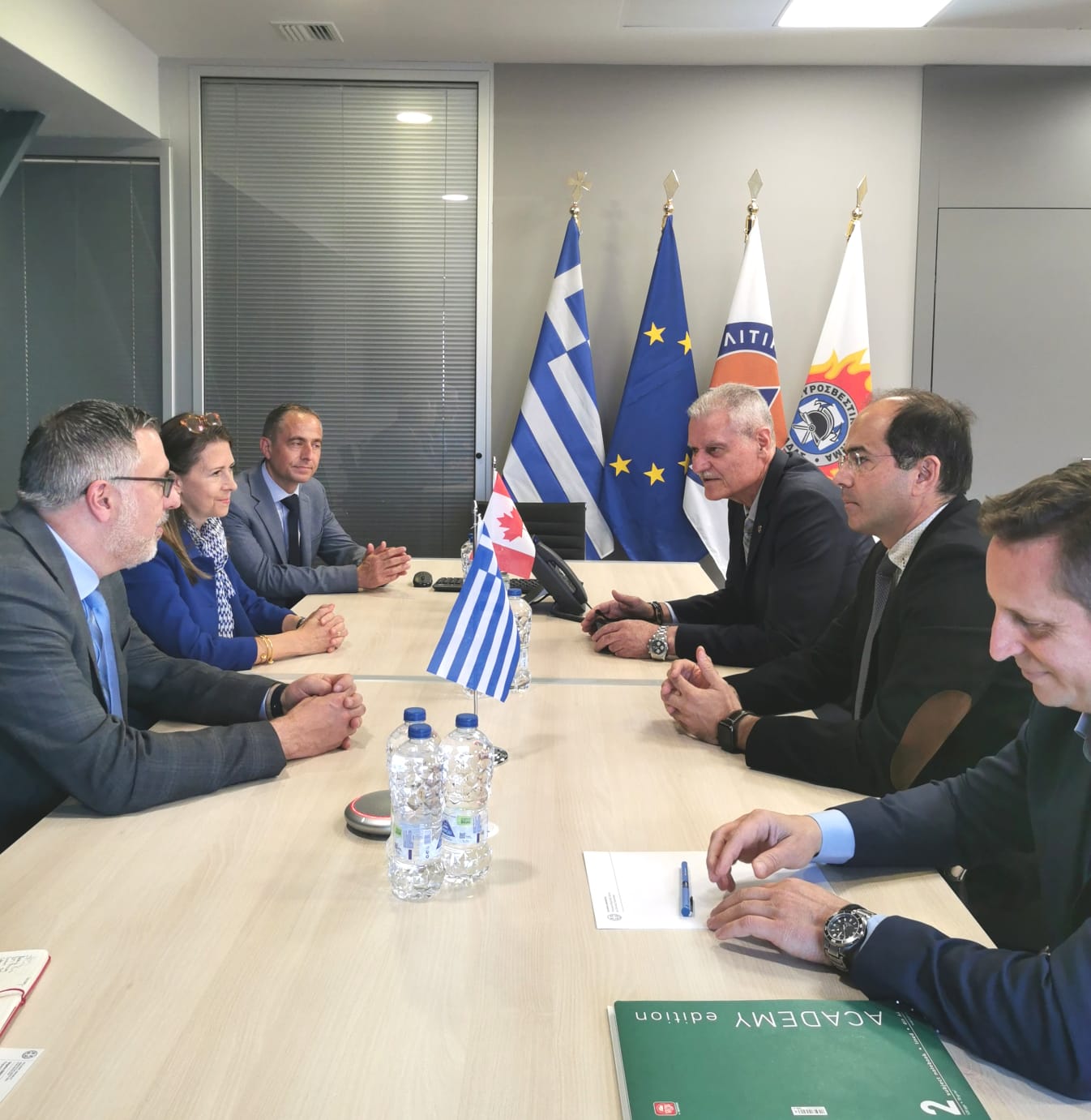 Συνάντηση Υφυπουργού Κλιματικής Κρίσης και Πολιτικής Προστασίας, Ευάγγελου Τουρνά  με τον Αντιπρόεδρο Εταιρικών Υποθέσεων της καναδικής εταιρείας De Havilland Jean Philippe Côté