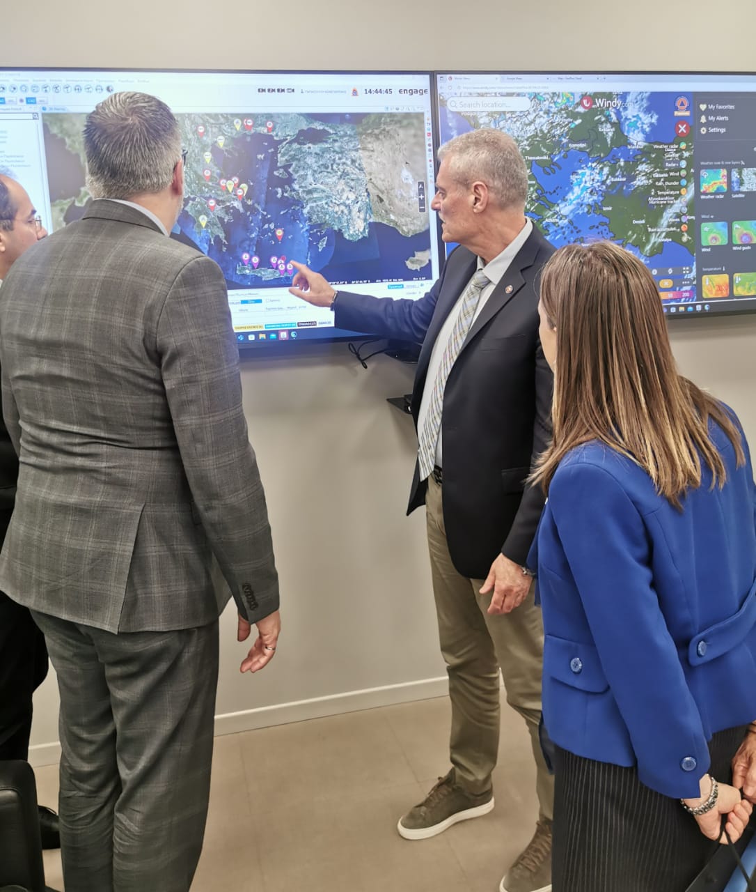 Συνάντηση Υφυπουργού Κλιματικής Κρίσης και Πολιτικής Προστασίας, Ευάγγελου Τουρνά  με τον Αντιπρόεδρο Εταιρικών Υποθέσεων της καναδικής εταιρείας De Havilland Jean Philippe Côté